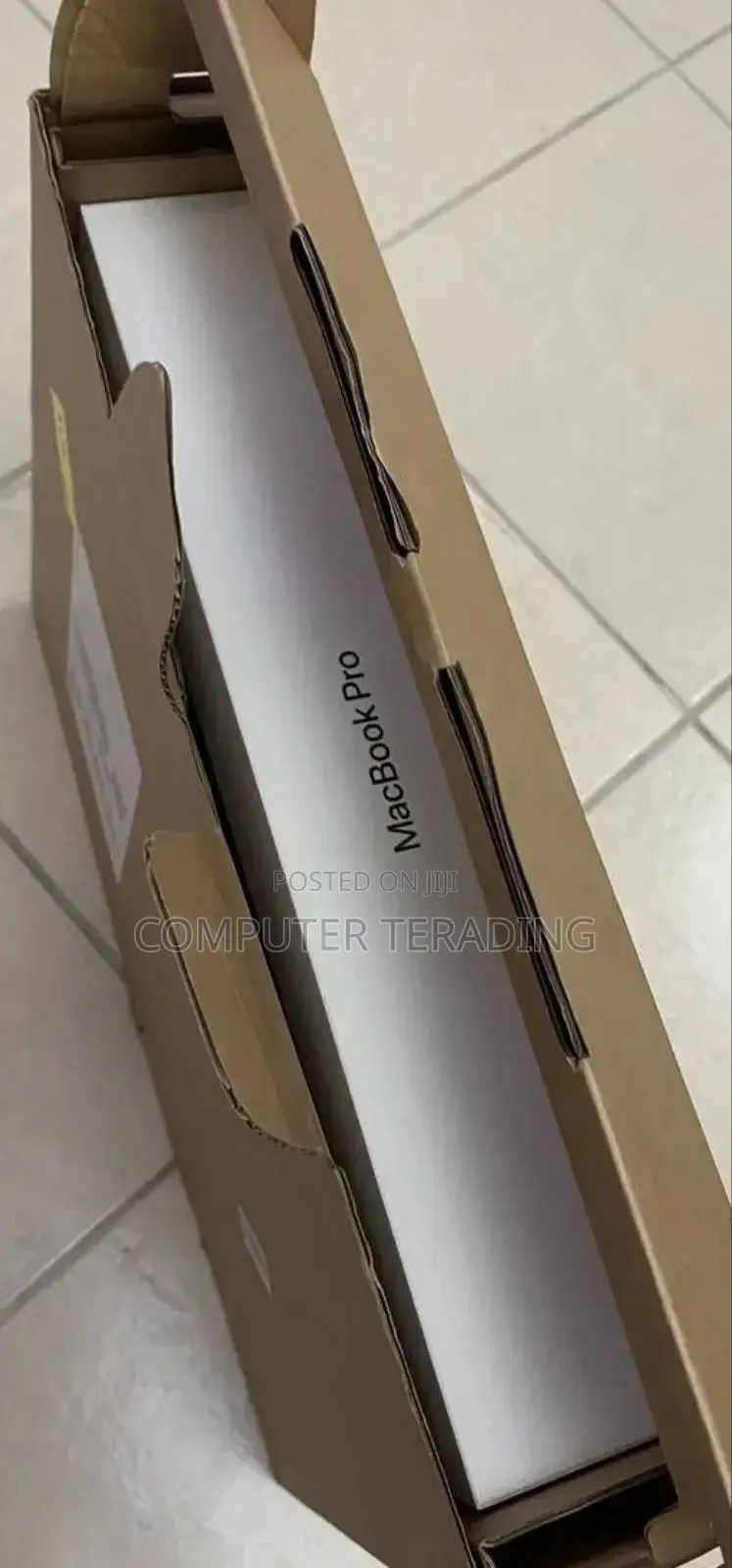 New Laptop Apple MacBook Pro 24GB Apple M4 SSD 512GB