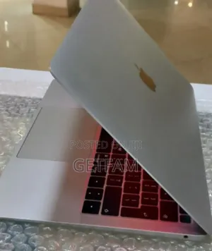 Photo - New Laptop Apple MacBook 2018 8GB Intel Core I5 SSD 128GB