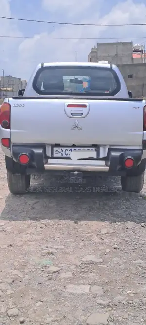 Mitsubishi L200 2007 Silver