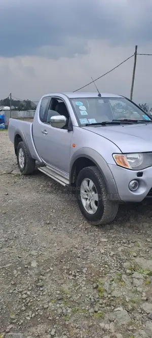 Mitsubishi L200 2007 Silver