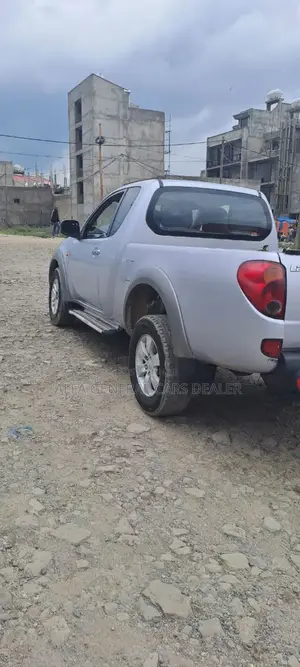 Mitsubishi L200 2007 Silver