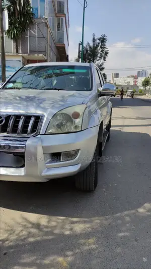 Toyota Land Cruiser Prado 2005 Silver