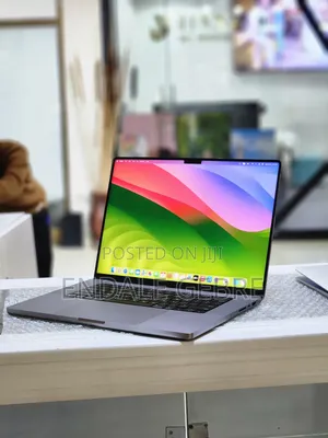 New Laptop Apple MacBook Pro M1 32GB Apple M1 Pro SSD 512GB