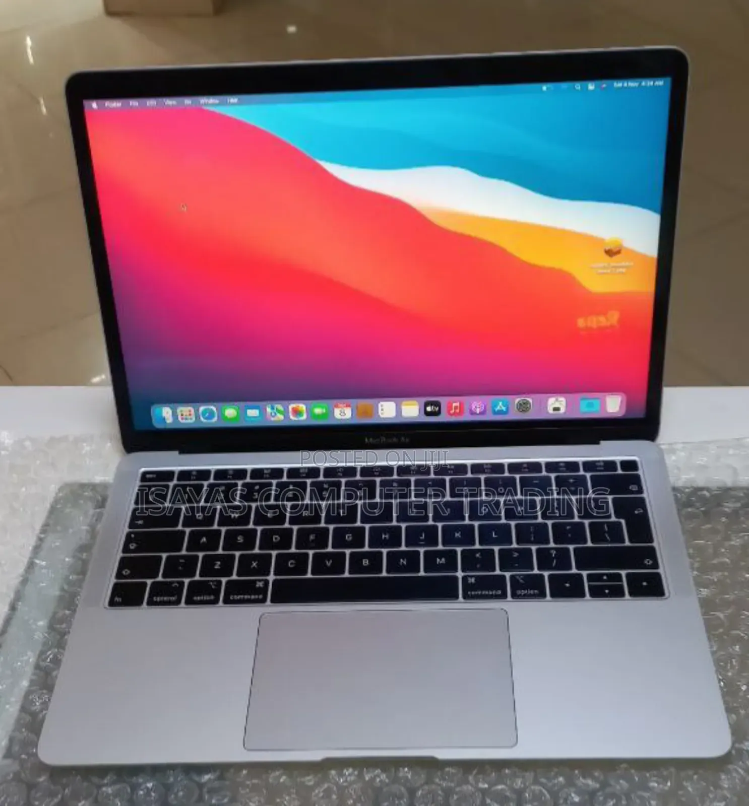 New Laptop Apple MacBook 2018 8GB Intel Core I5 SSD 128GB