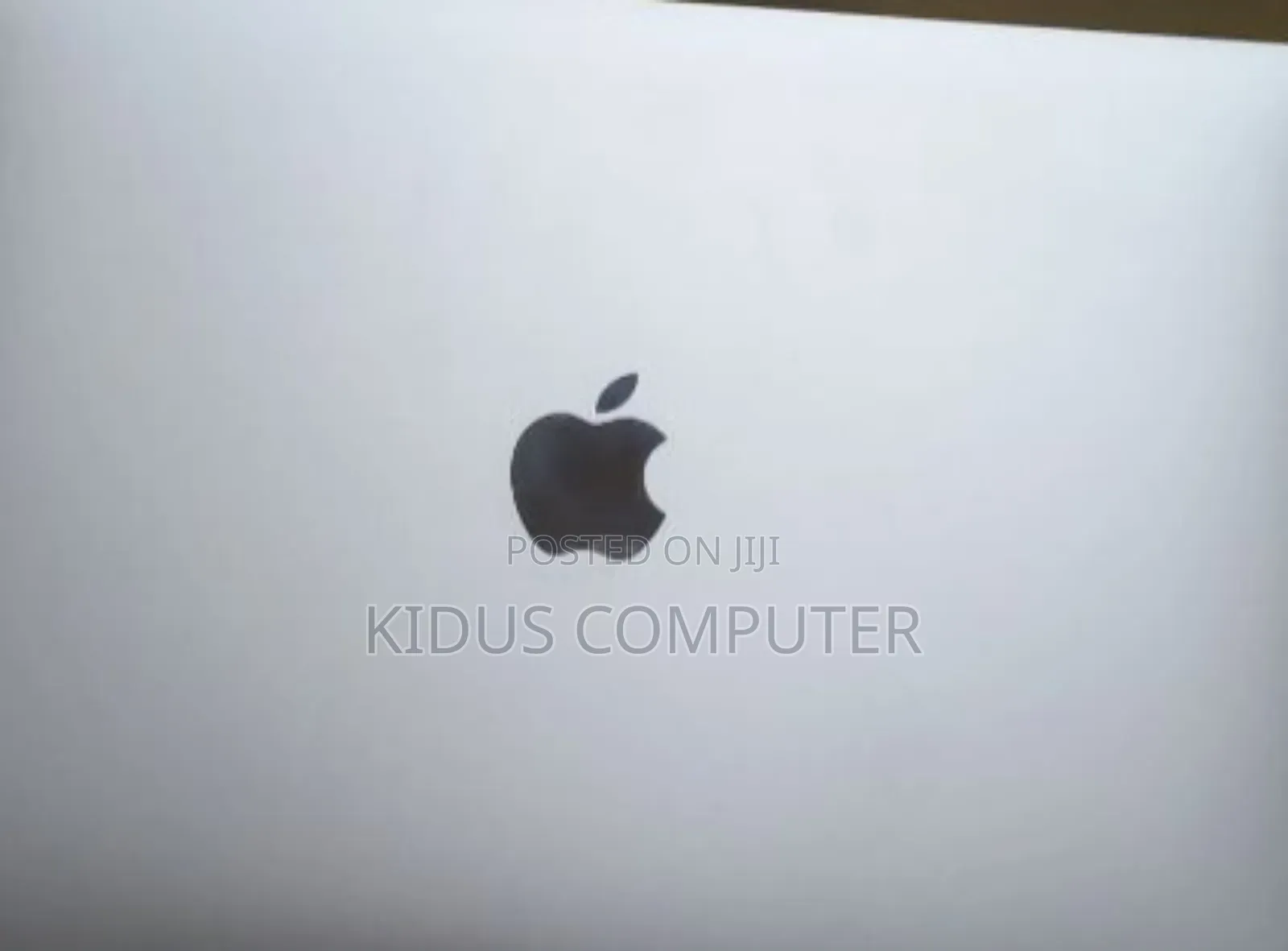 New Laptop Apple MacBook 2018 8GB Intel Core I5 SSD 128GB