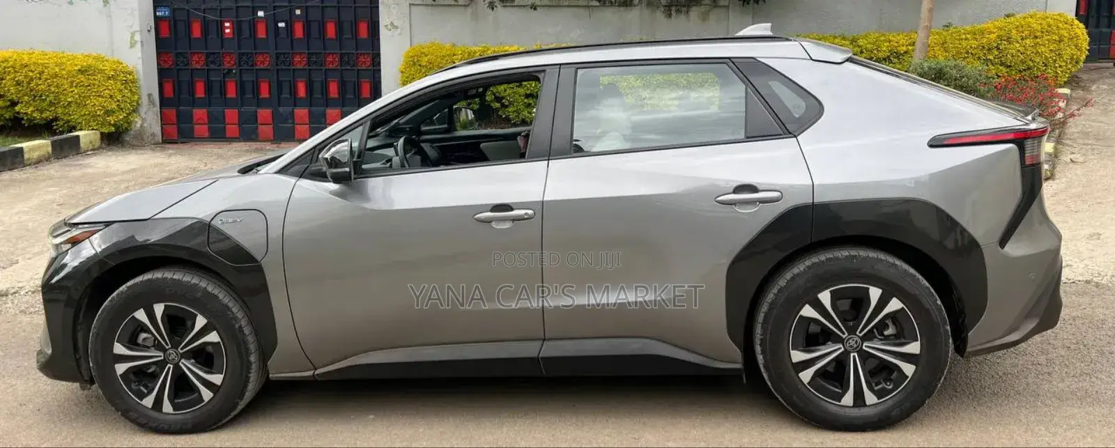 Toyota bZ4X 2024 Gray