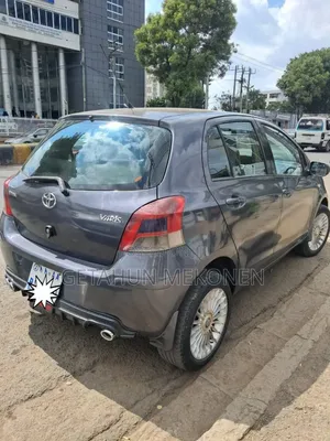 Toyota Yaris 2009 Gray
