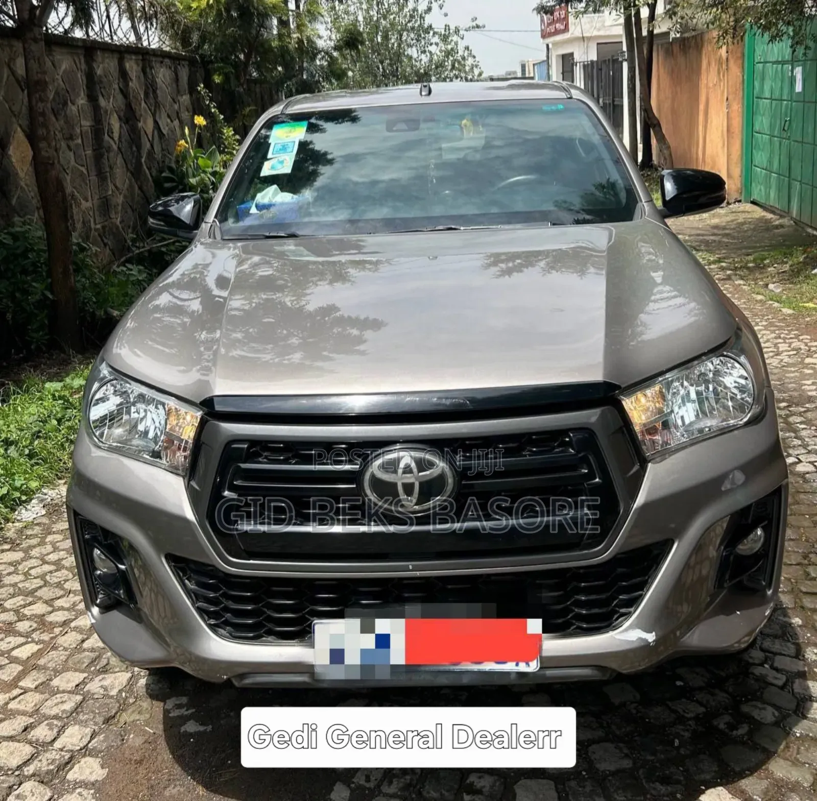 Toyota Hilux 2020 Gray