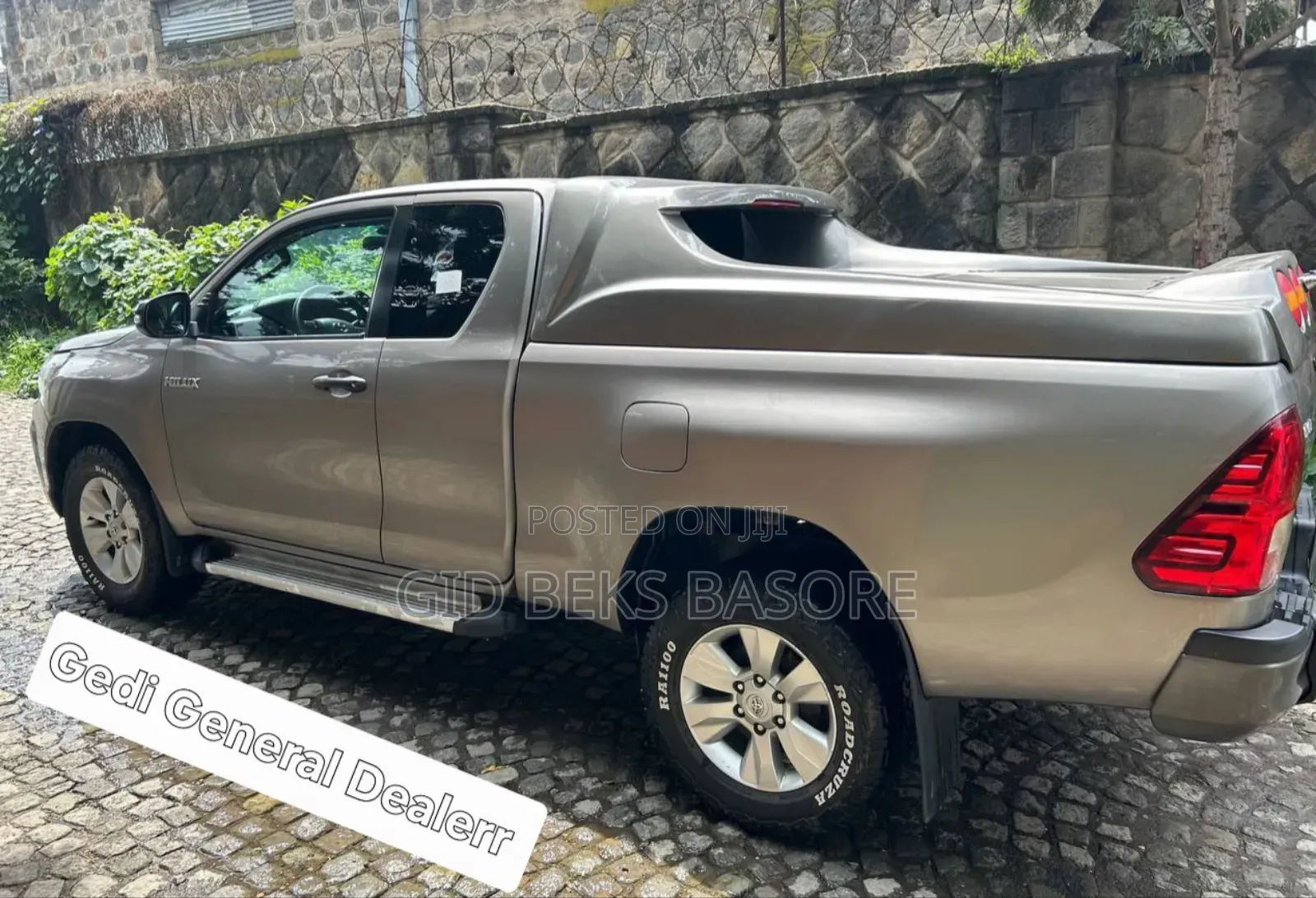 Toyota Hilux 2020 Gray