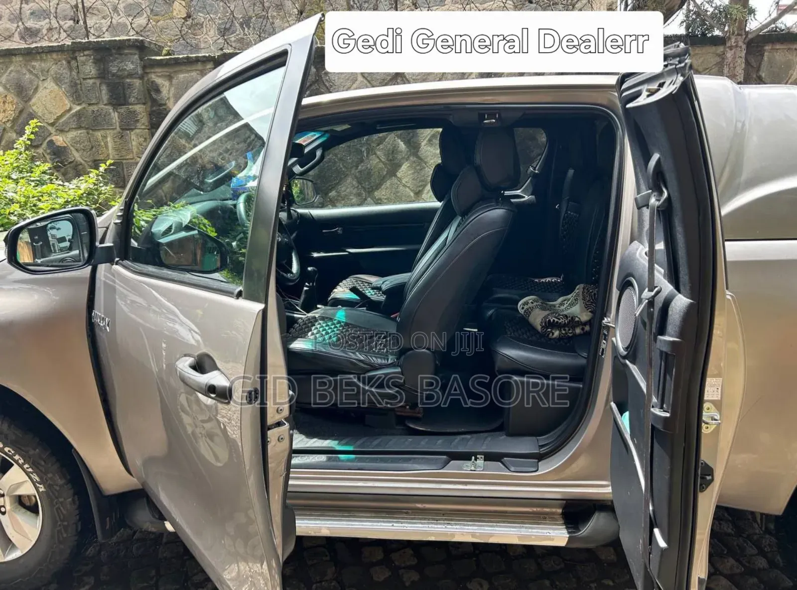 Toyota Hilux 2020 Gray