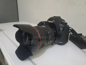 Photo - 5d Mark 3 Camera