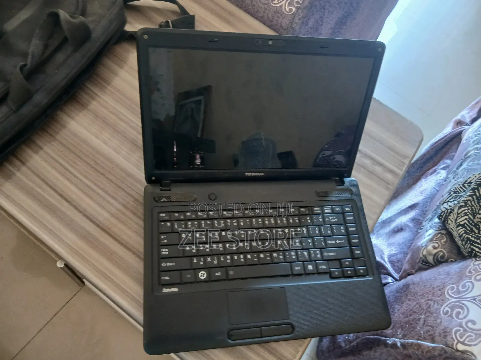Laptop Toshiba Satellite C640 4GB Intel Pentium SSD 1T