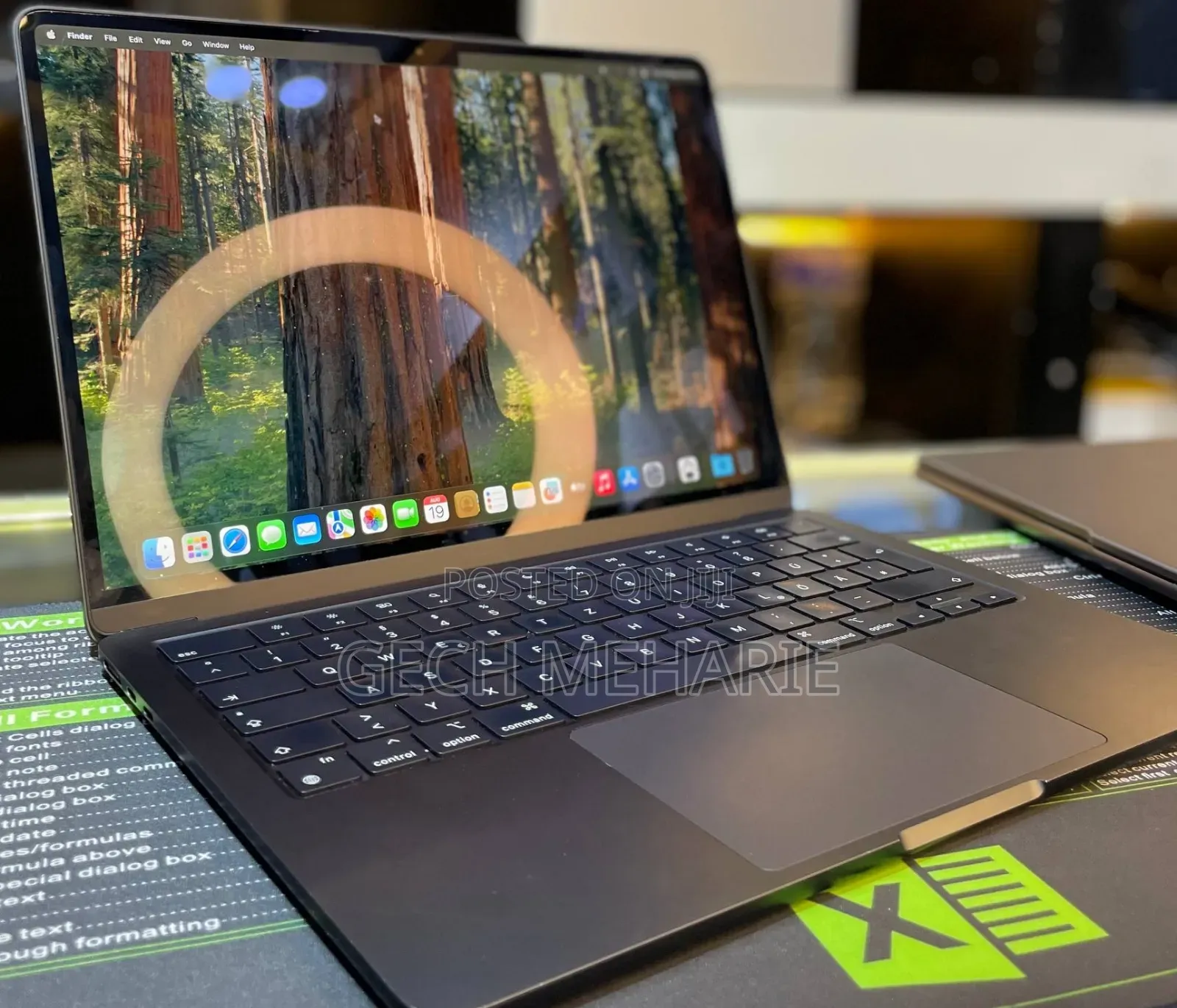 New Laptop Apple MacBook Air 2022 M2 24GB Apple M2 SSD 1T