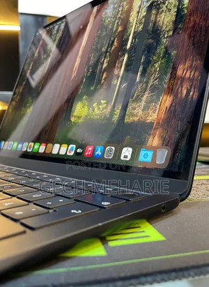 New Laptop Apple MacBook Air 2022 M2 24GB Apple M2 SSD 1T