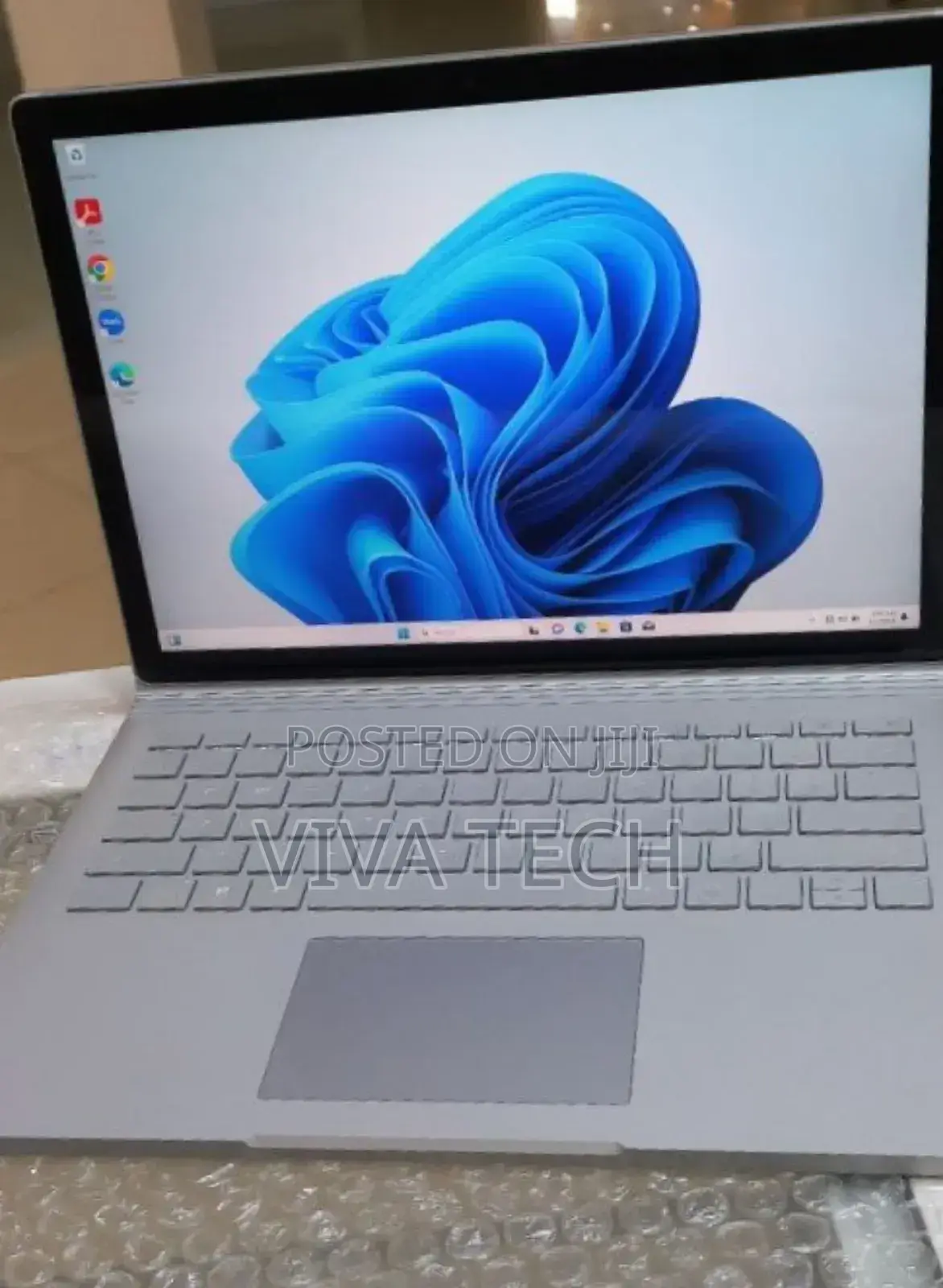 New Laptop Microsoft Surface Book 3 16GB Intel Core I7 SSD 256GB