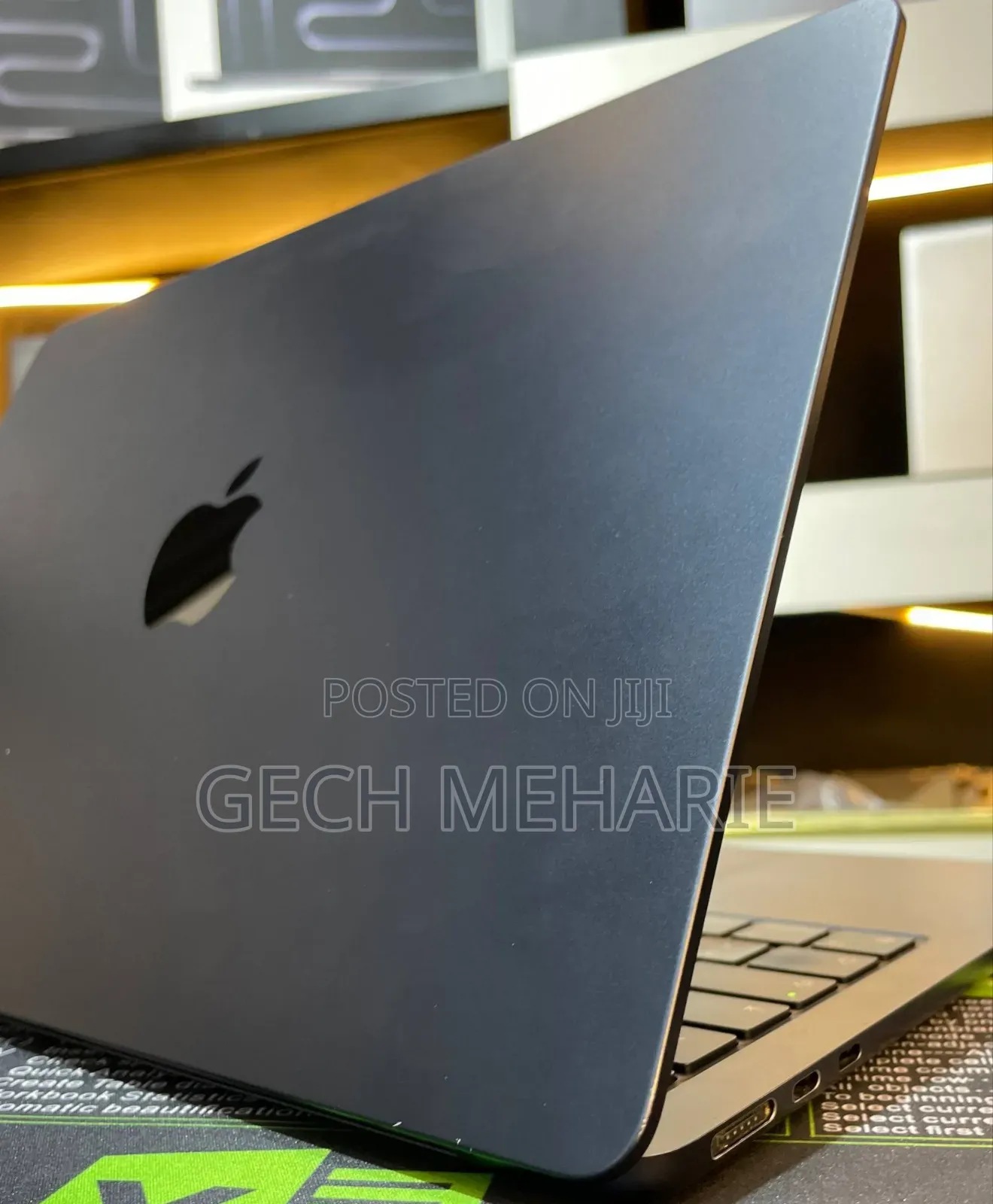 New Laptop Apple MacBook Air 2022 M2 24GB Apple M2 SSD 1T