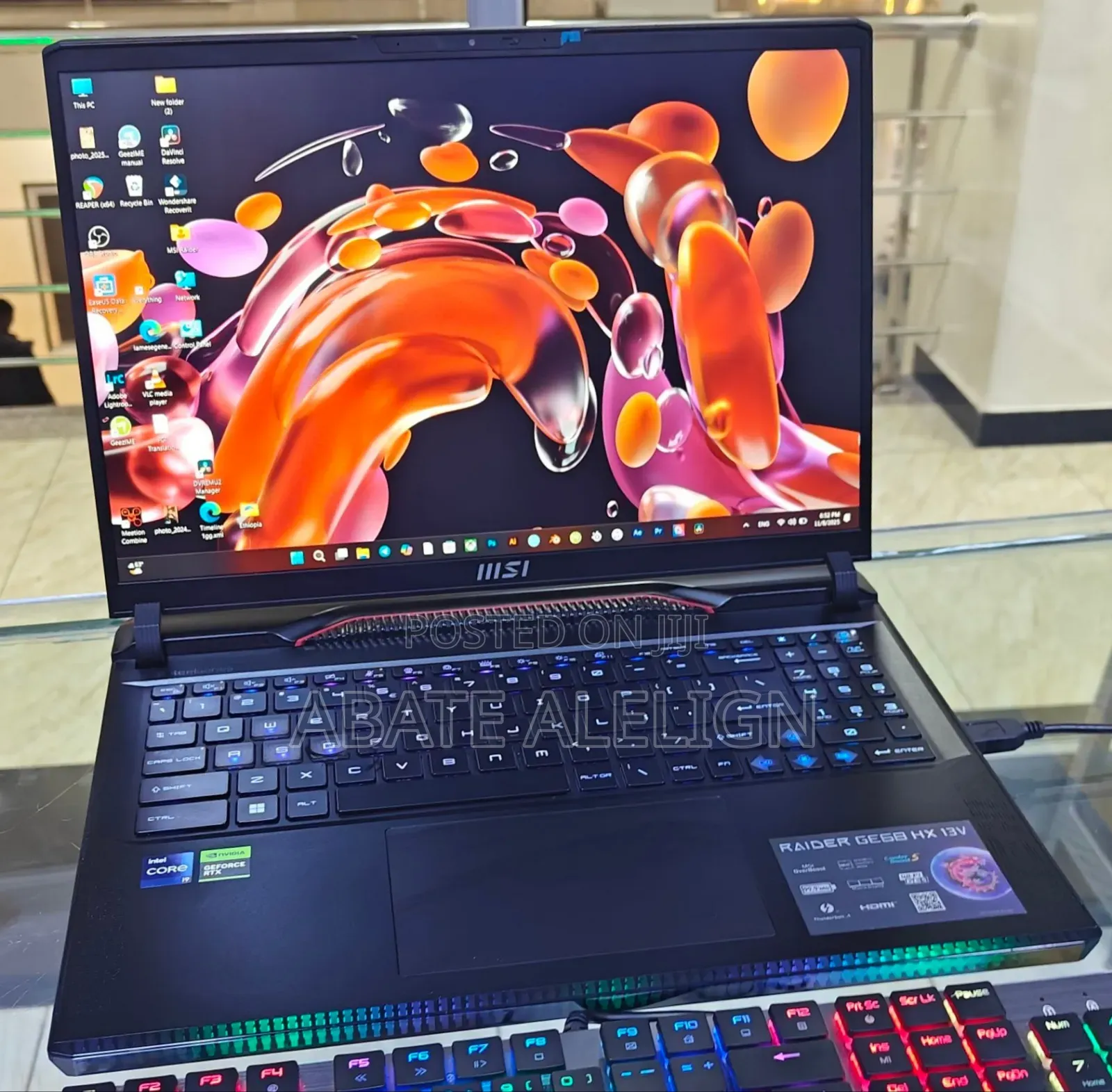 New Laptop MSI Raider GE68HX 13vi-202us 32GB Intel Core I9 SSD 1T