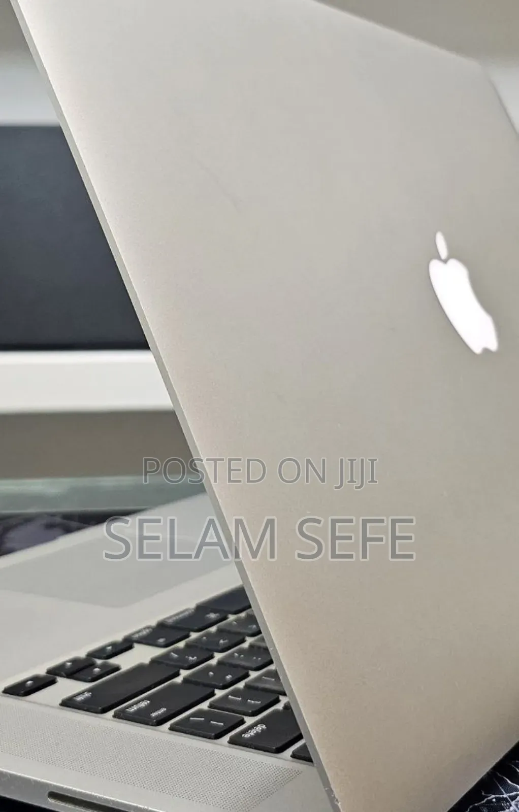 New Laptop Apple MacBook Pro 2015 16GB Intel Core I7 SSD 256GB