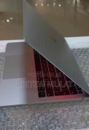 Photo - New Laptop Apple MacBook Air 2018 8GB Intel Core I5 SSD 128GB