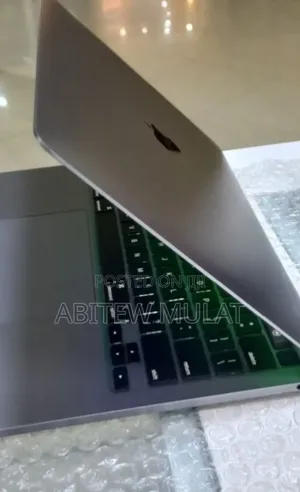 New Laptop Apple MacBook Pro M1 16GB Apple M1 SSD 256GB