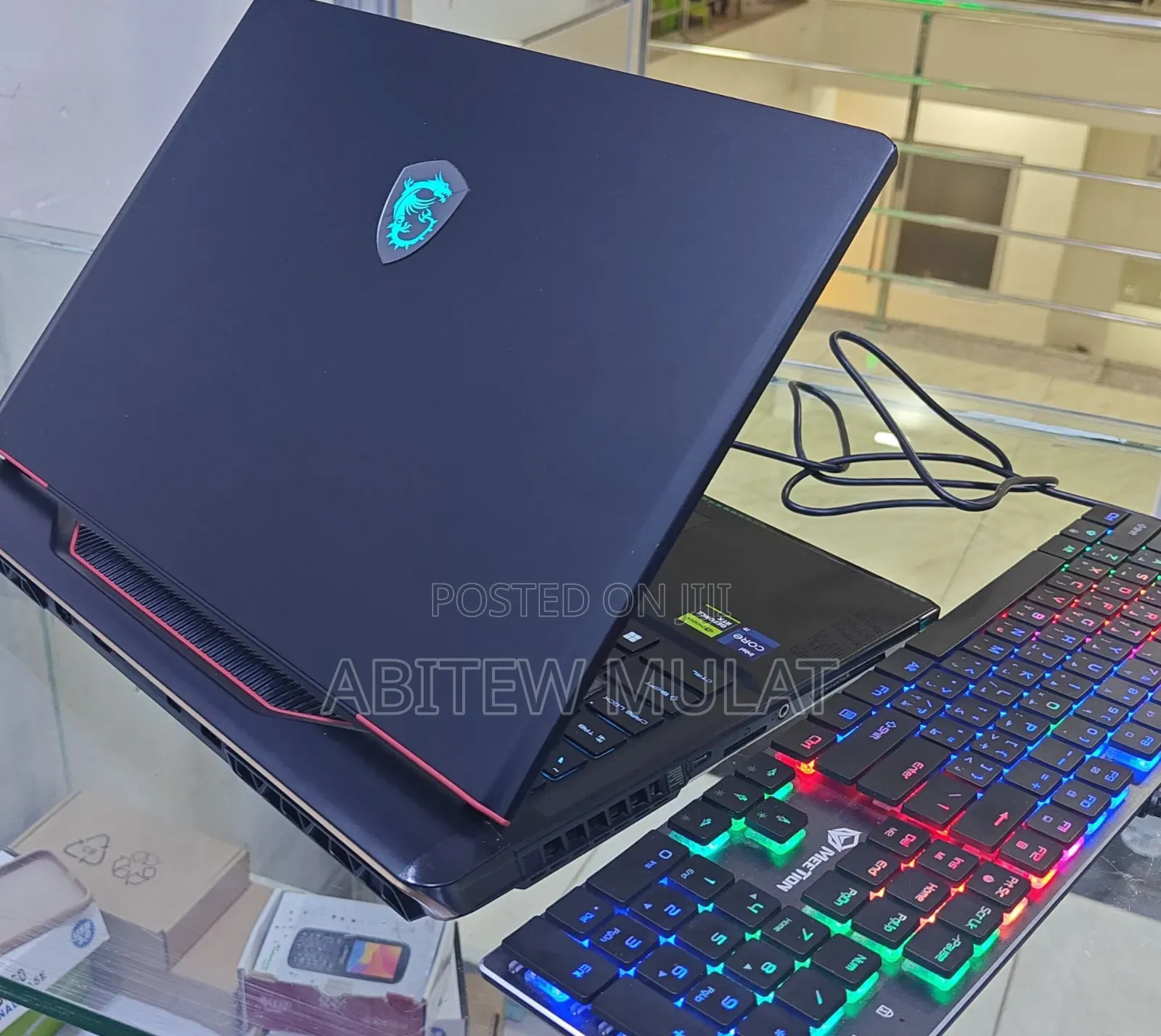 New Laptop MSI Raider GE68HX 13vi-202us 32GB Intel Core I9 SSD 1T