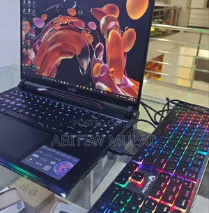 New Laptop MSI Raider GE68HX 13vi-202us 32GB Intel Core I9 SSD 1T