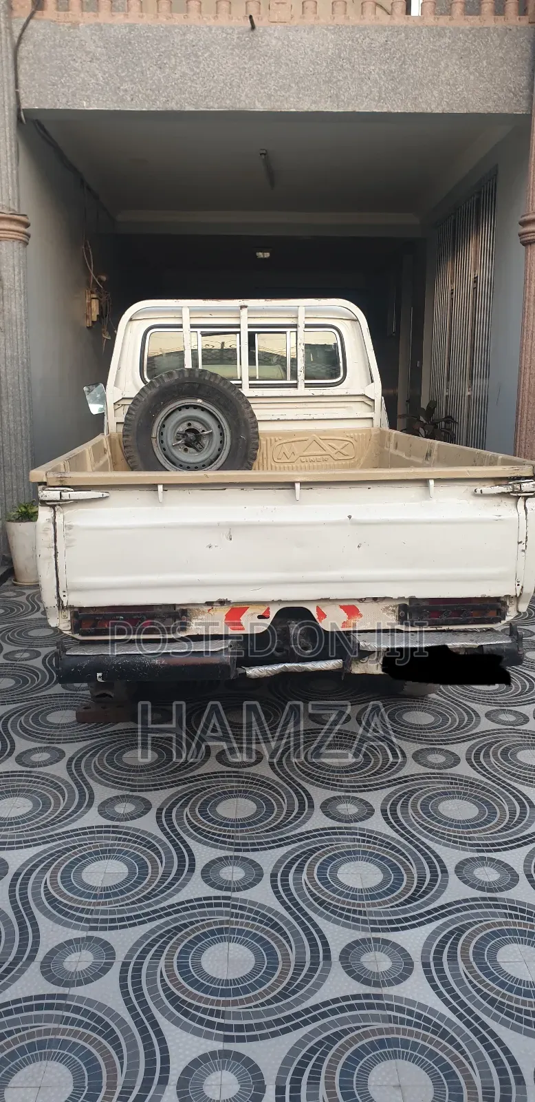 Toyota Land Cruiser HDJ 100 2002 White