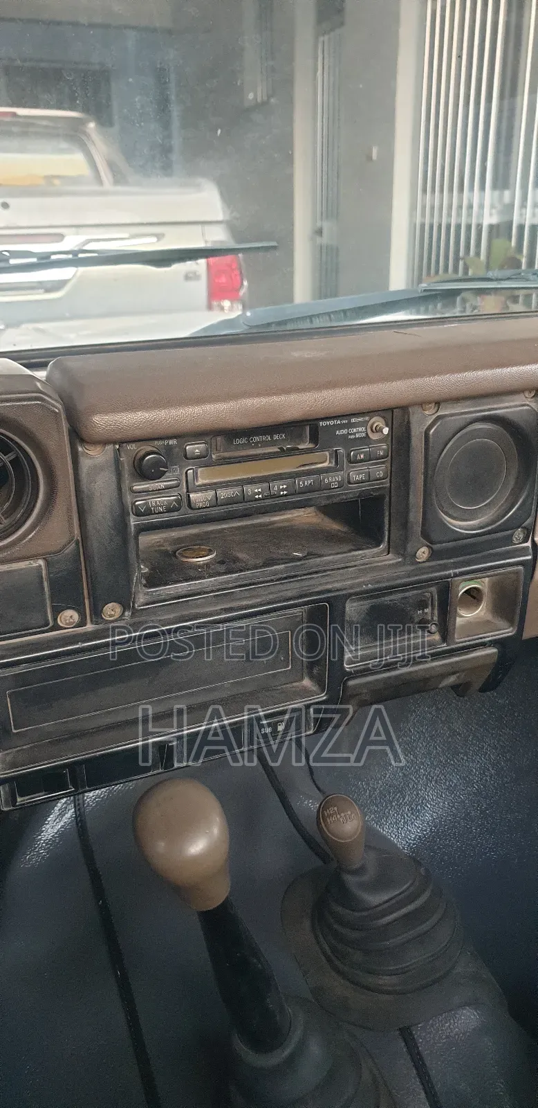 Toyota Land Cruiser HDJ 100 2002 White