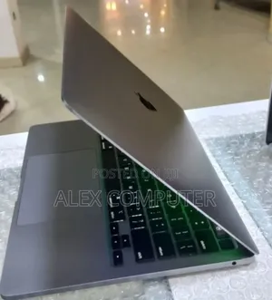 New Laptop Apple MacBook Pro M1 16GB Apple M1 SSD 256GB