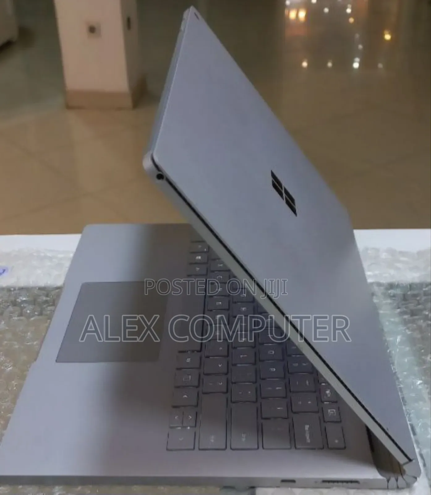 New Laptop Microsoft Surface Book 3 16GB Intel Core I7 SSD 256GB