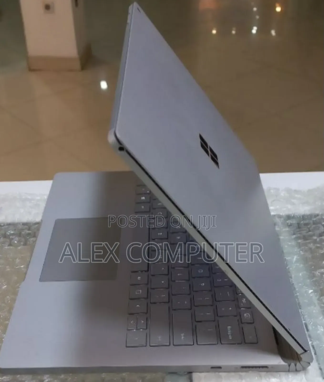 New Laptop Microsoft Surface Book 3 16GB Intel Core I7 SSD 256GB