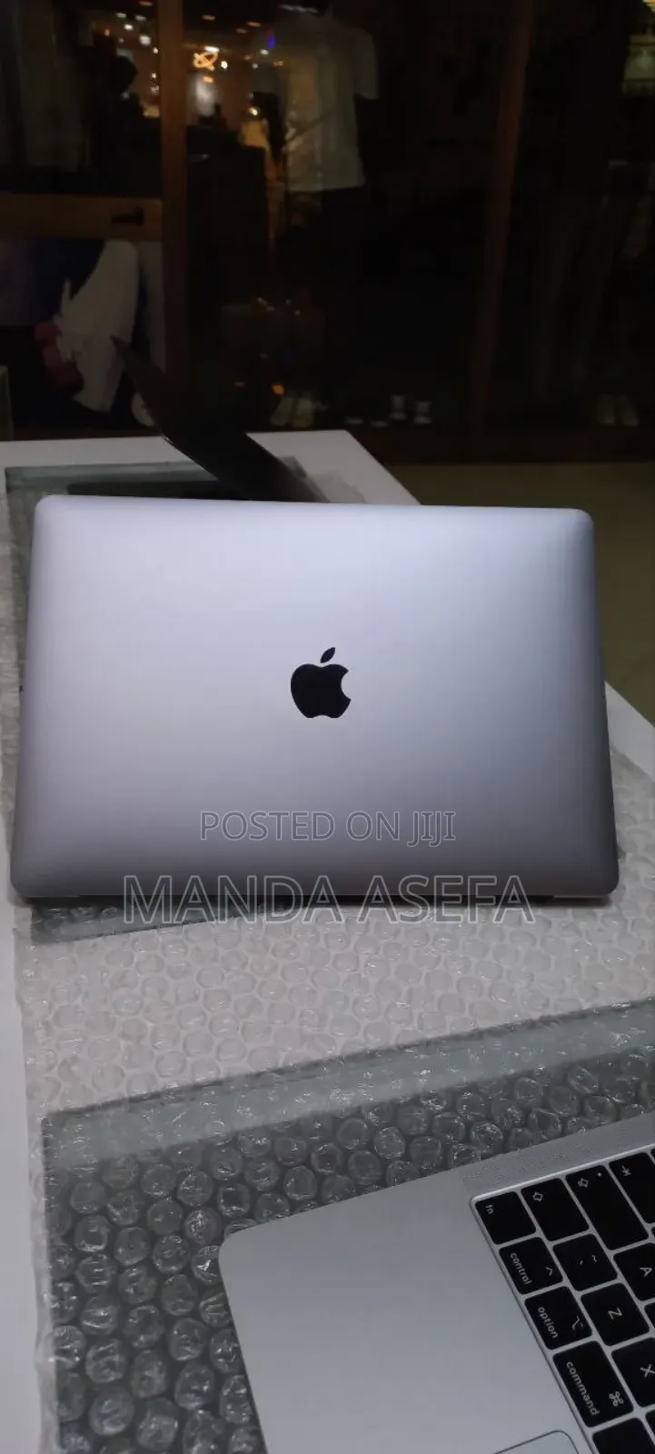 New Laptop Apple MacBook Pro M1 16GB Apple M1 SSD 256GB