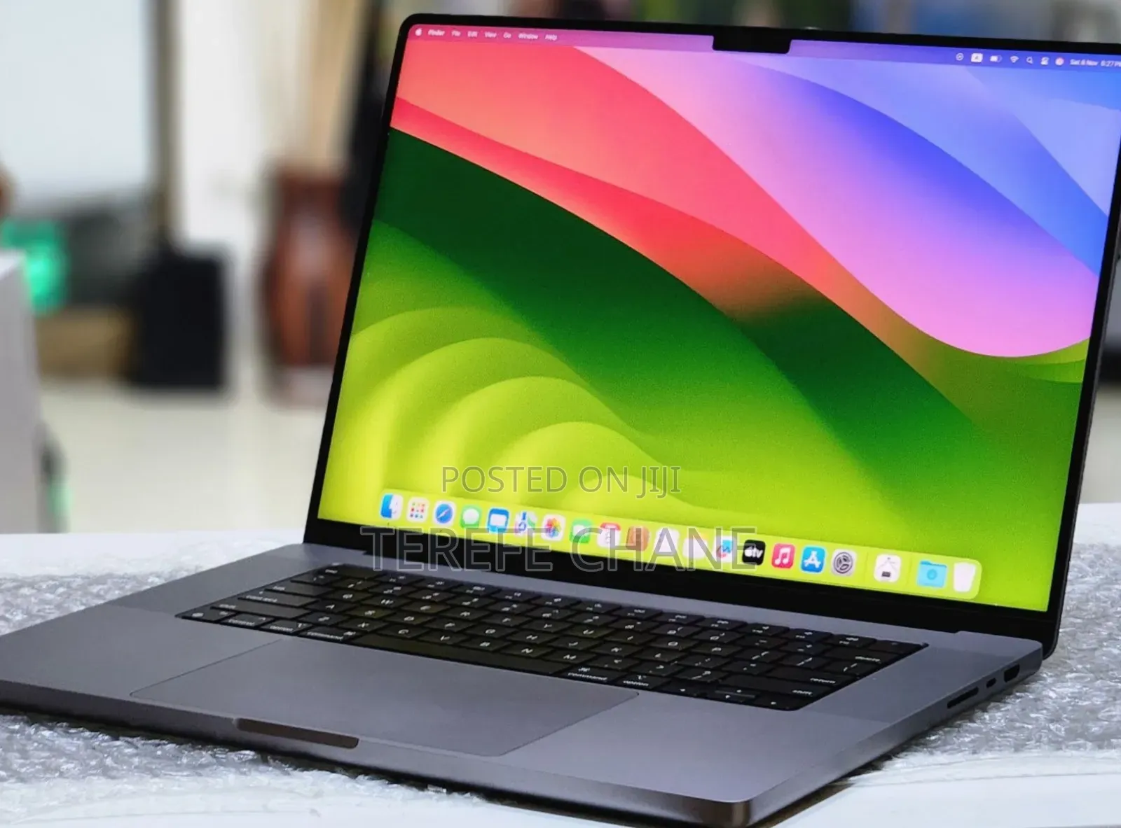 New Laptop Apple MacBook Pro M1 32GB Intel Core I5 SSD 512GB