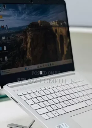 New Laptop HP Stream Notebook 16GB Intel Core I5 SSD 512GB