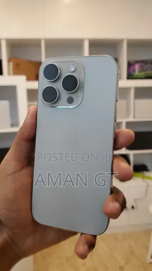 Photo - New Apple iPhone 16 Pro 128 GB Silver