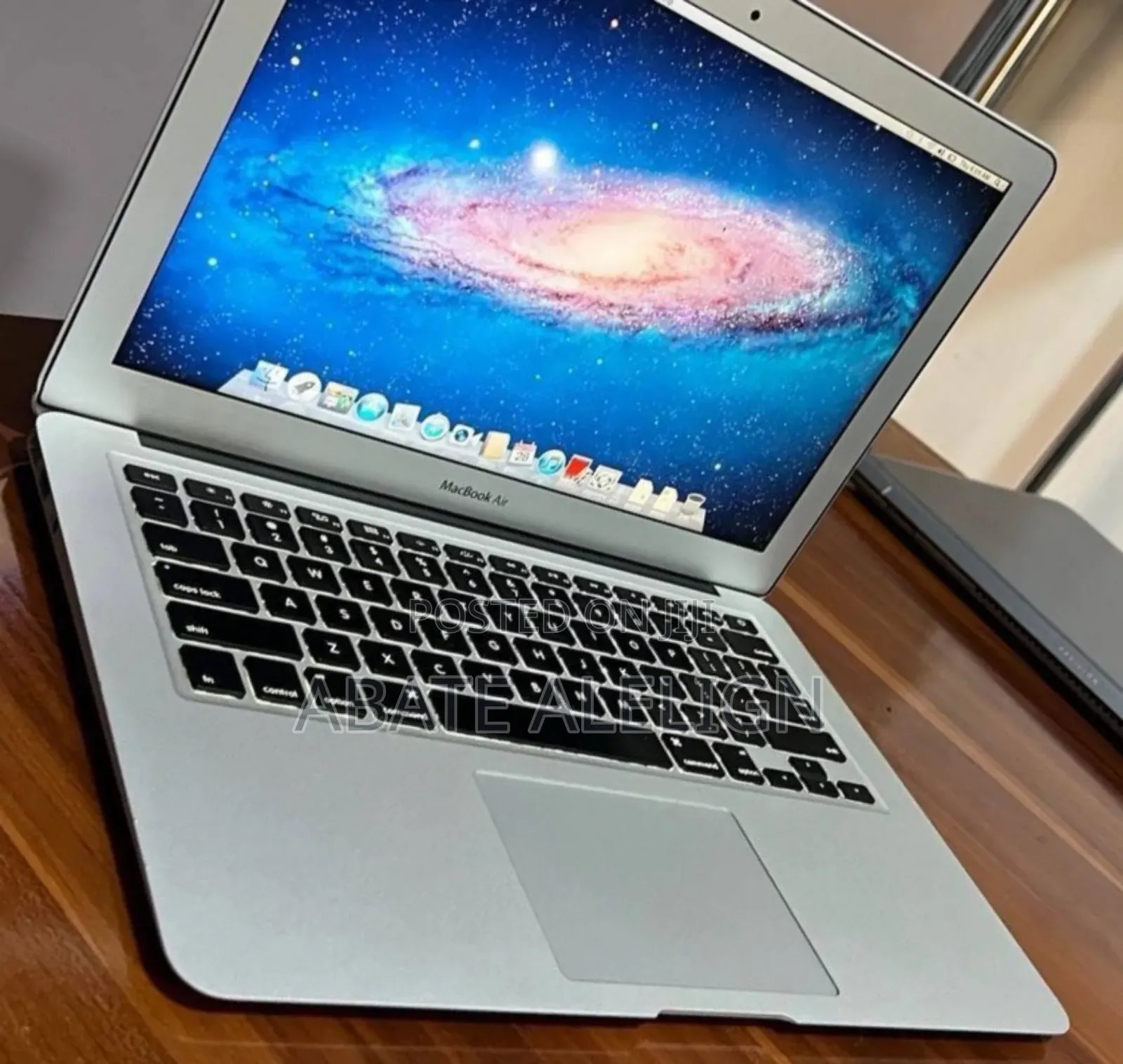 New Laptop Apple MacBook Air 2015 4GB Intel Core I5 SSD 256GB