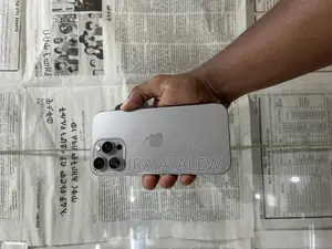 Photo - Apple iPhone 16 Pro Max 1 TB Gray