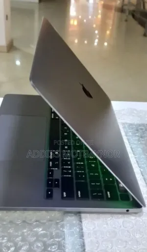 New Laptop Apple MacBook Air 2020 M1 16GB Intel Core I5 SSD 256GB