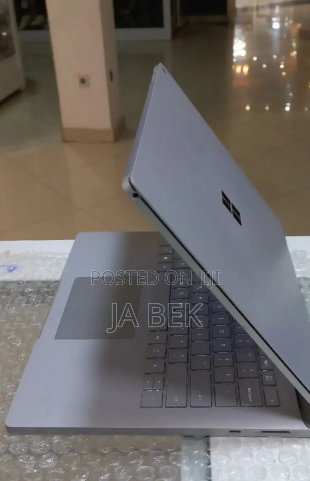 New Laptop Microsoft Surface Book 3 16GB Intel Core I7 SSD 256GB