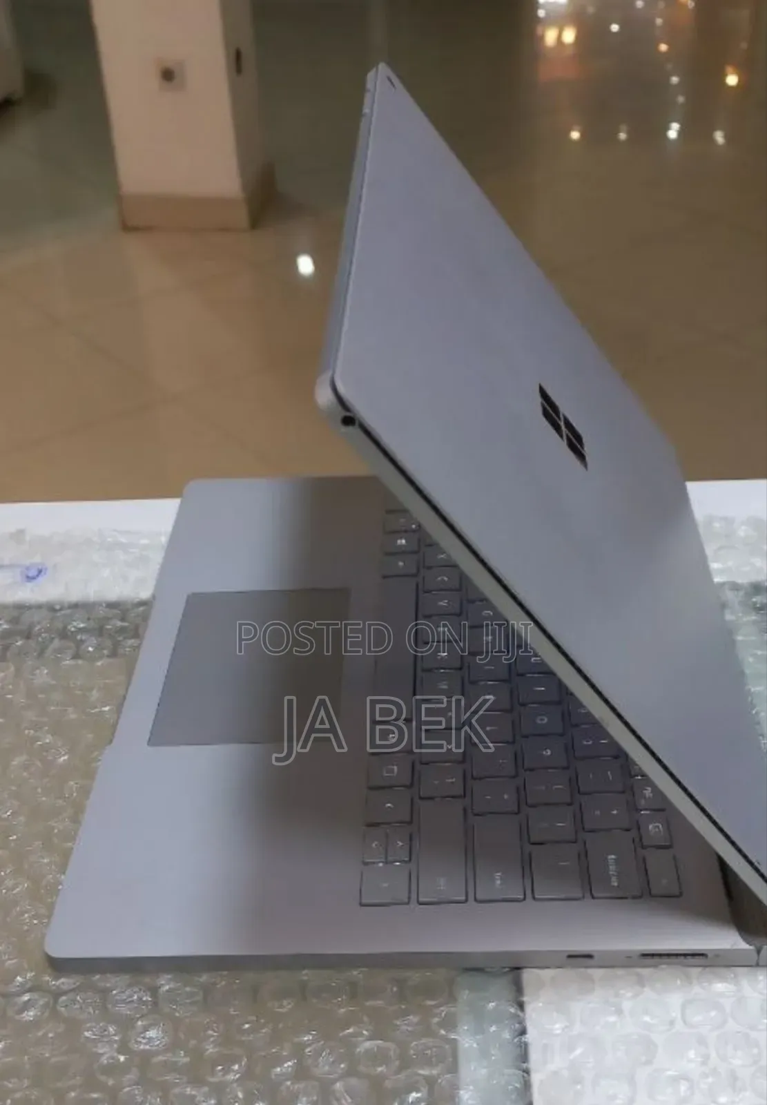 New Laptop Microsoft Surface Book 3 16GB Intel Core I7 SSD 256GB