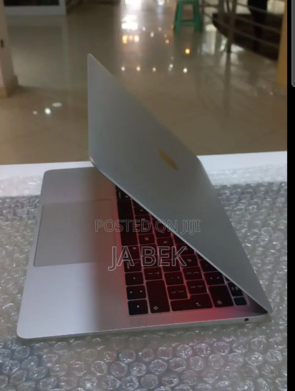 New Laptop Apple MacBook Air 2018 8GB Intel Core I5 SSD 128GB