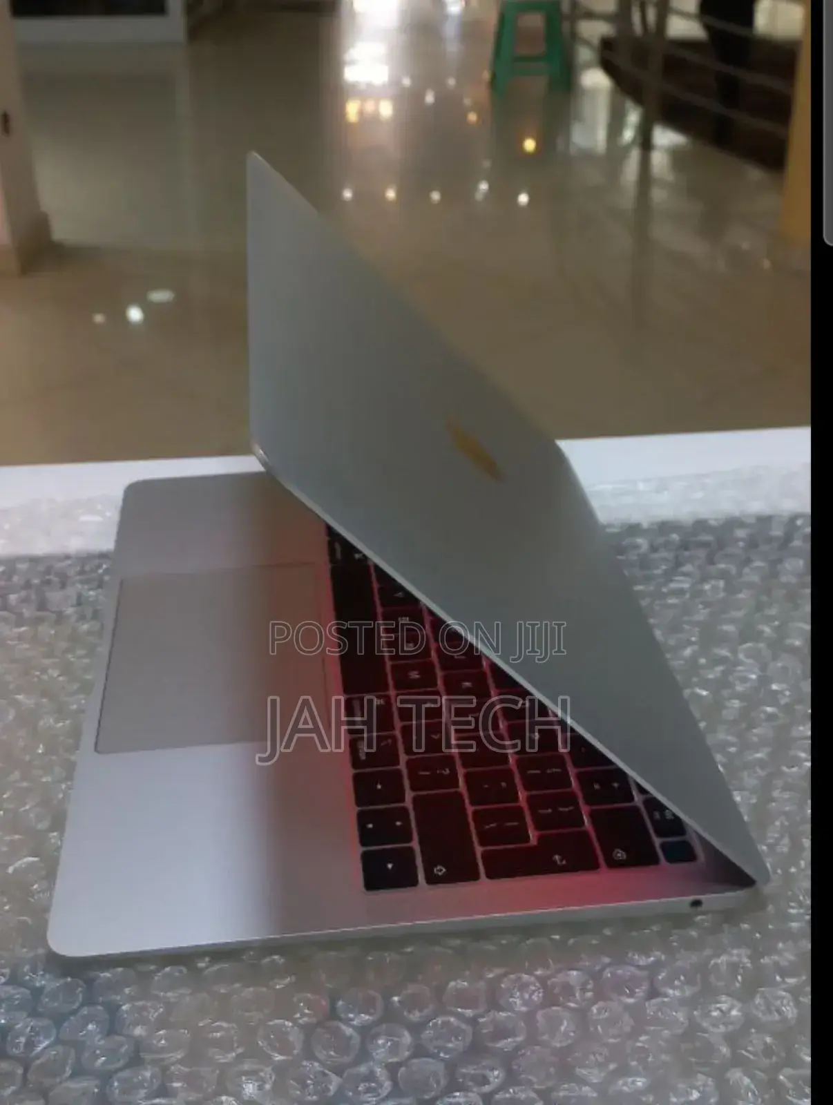 New Laptop Apple MacBook Air 2018 8GB Intel Core I5 SSD 128GB