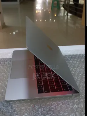 New Laptop Apple MacBook Air 2018 8GB Intel Core I5 SSD 128GB