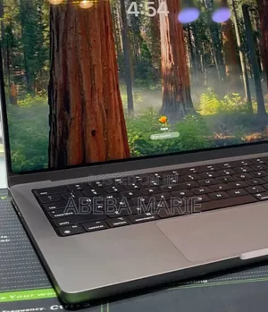 New Laptop Apple MacBook Pro M1 32GB Apple M1 Pro SSD 512GB