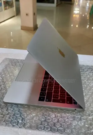 New Laptop Apple MacBook Air 2018 8GB Intel Core I5 SSD 128GB