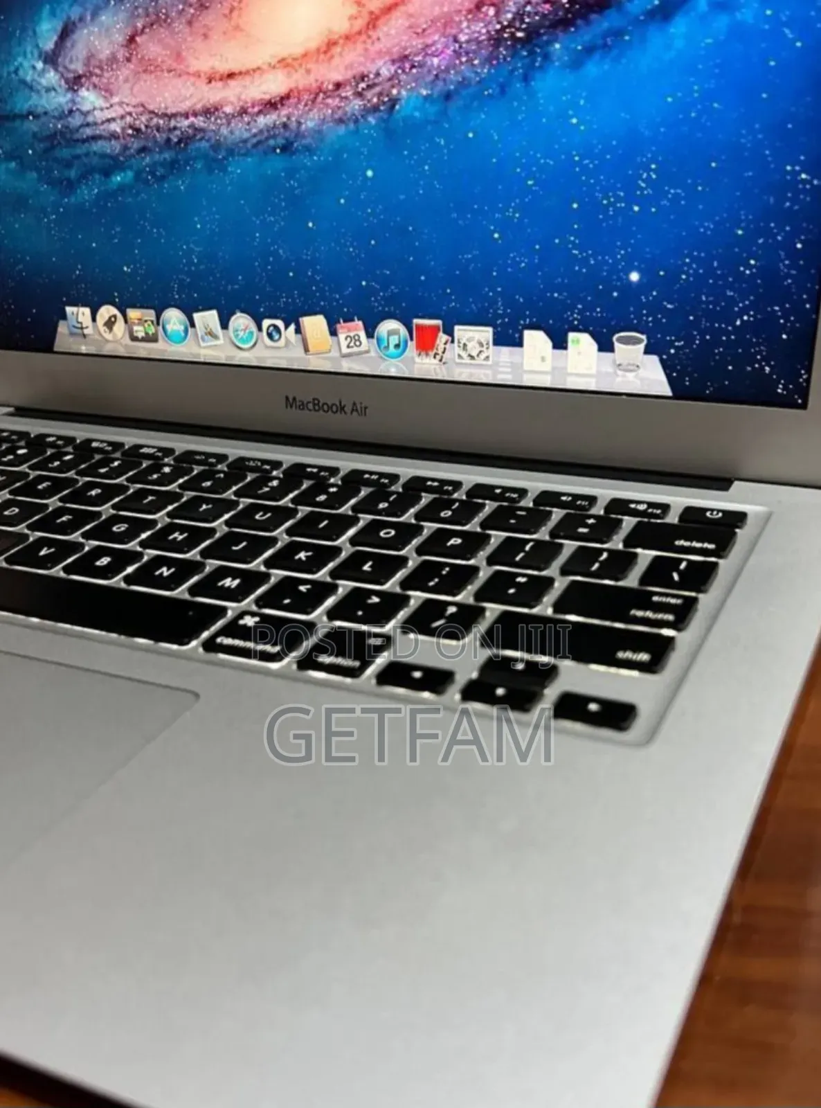 New Laptop Apple MacBook Air 2015 4GB Intel Core I5 SSD 256GB