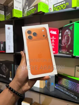 Photo - New Apple iPhone 17 Pro Max 256 GB Orange