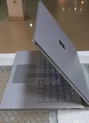 New Laptop Microsoft Surface 16GB Intel Core I7 SSD 256GB