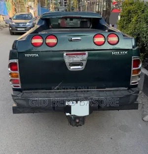 Toyota Hilux 2006 Green