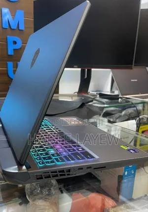 New Laptop MSI GF63 16GB Intel Core Ultra 7 SSD 1T